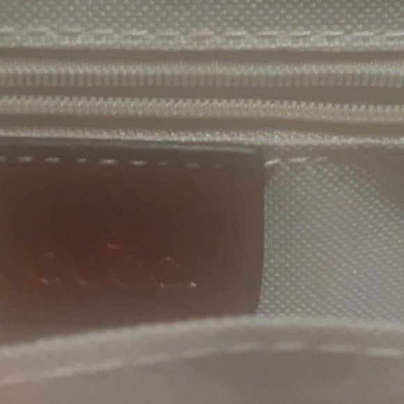 Bnwot 100 percent authentic women's Gucci handbag - Picture 4 of 7